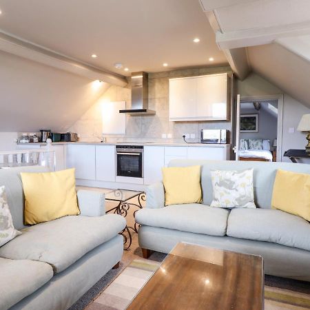 Rock House Apartment Ньютаун Экстерьер фото